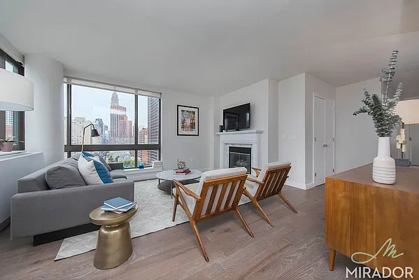 Rented by Greystar | media 26