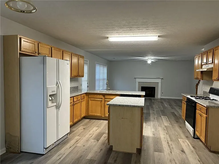 1564 Log Cabin Ln — Photo 10