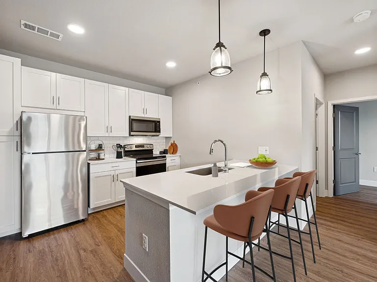One Bedroom - 1 Bed / 1 Bath - 751 Sq.Ft.