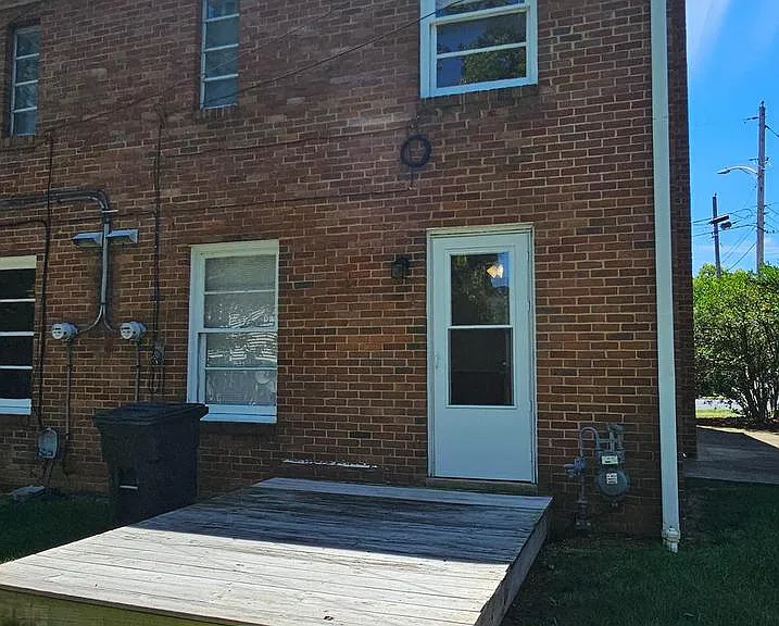 220 E Whitlock Ave — Photo 13