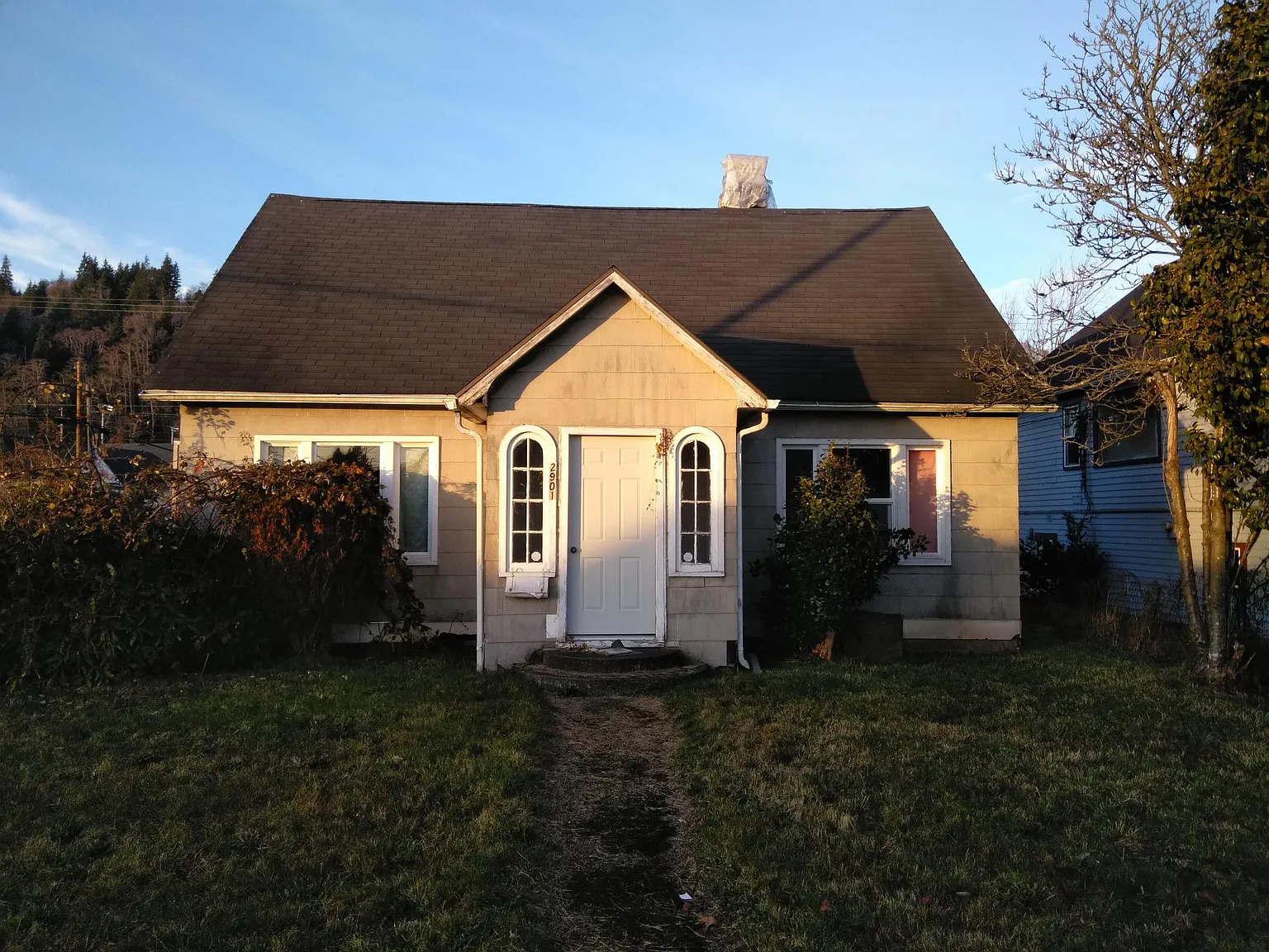 2901 Simpson Ave photo 1