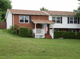5468 Winesap Dr, Roanoke, VA 24019