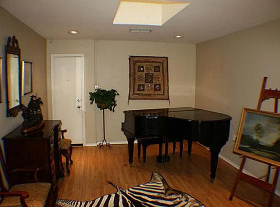 5th image of 6312 Seabrook Dr