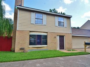 9218 Barr Cir, Houston, TX 77080