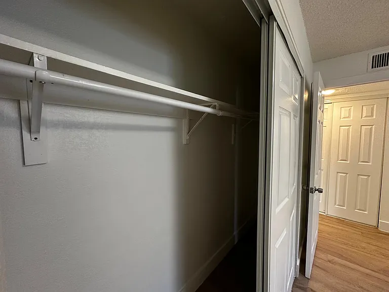 2331 Arthur St #5 — Photo 15