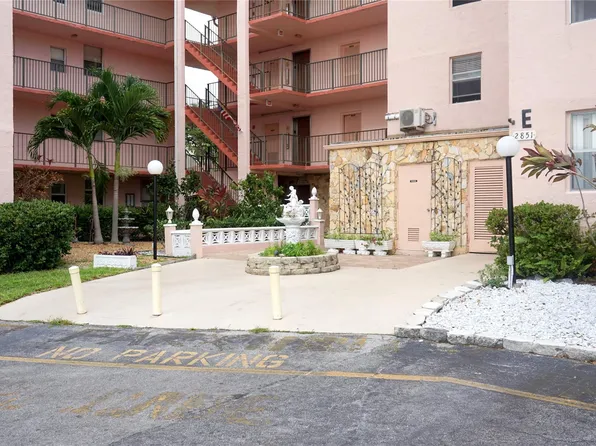 2851 Somerset Dr, Fort Lauderdale, FL