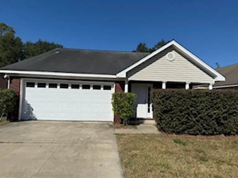 4556 Deslin Dr — Photo 1