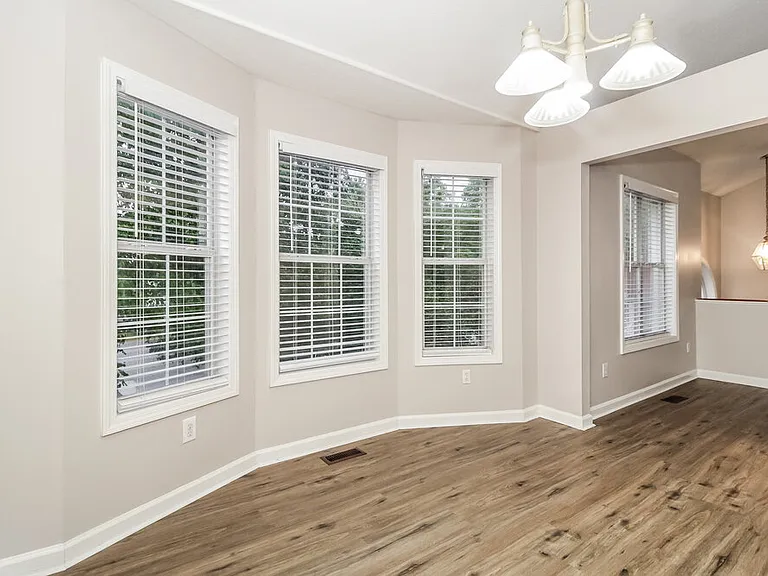 28 Fernwick Ct — Photo 6