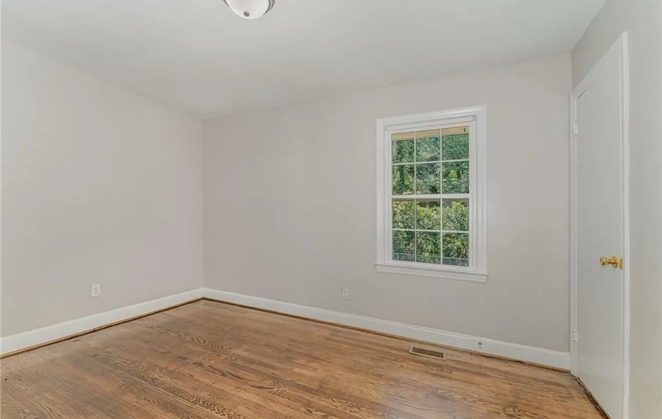 3035 Ridgemeadow Dr — Photo 2