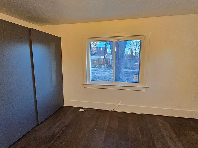 452 S Main St — Photo 23