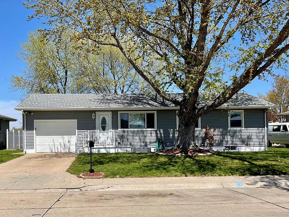 1st image of 2224 W 11th St