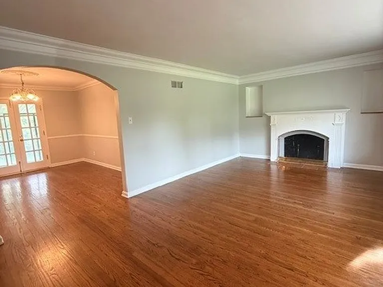 4 Girard Dr — Photo 6