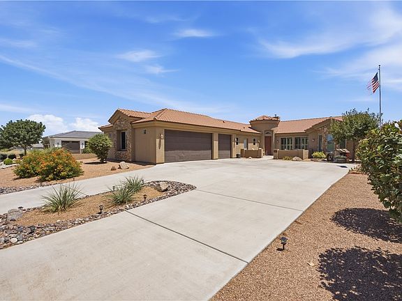 3rd image of 2318 Golf Drive