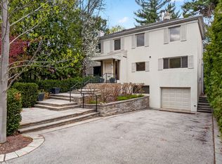 80 Donwoods Dr, Toronto, ON M4N 2G5