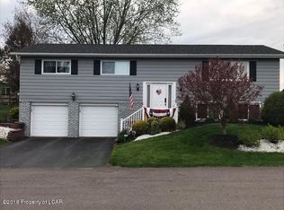 7 Hillside Rd, Conyngham, PA 18219