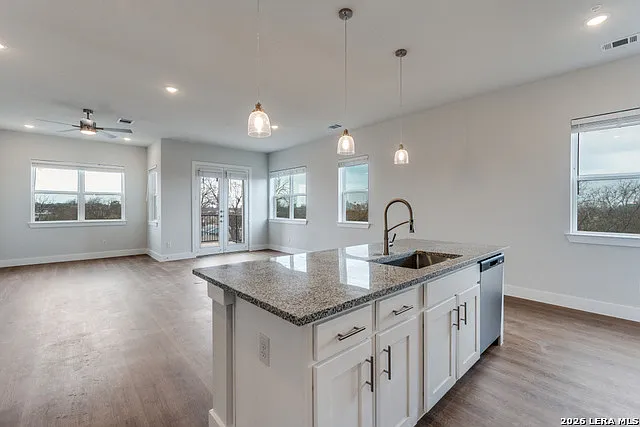 4 bed, 3.0 bath, 2087 sqft, $2,835 — Photo 3