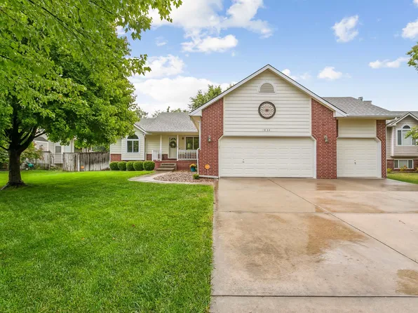 1834 N Columbine Cir, Andover, KS 67002