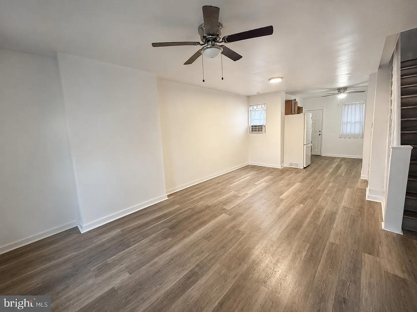 Three-Bedroom Hunting Park Rowhome with a Practical Two-Level Layout — Photo 2