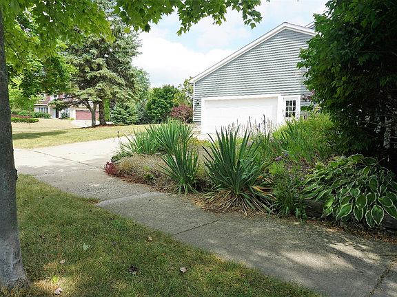 4th image of 1300 Saint James Pl