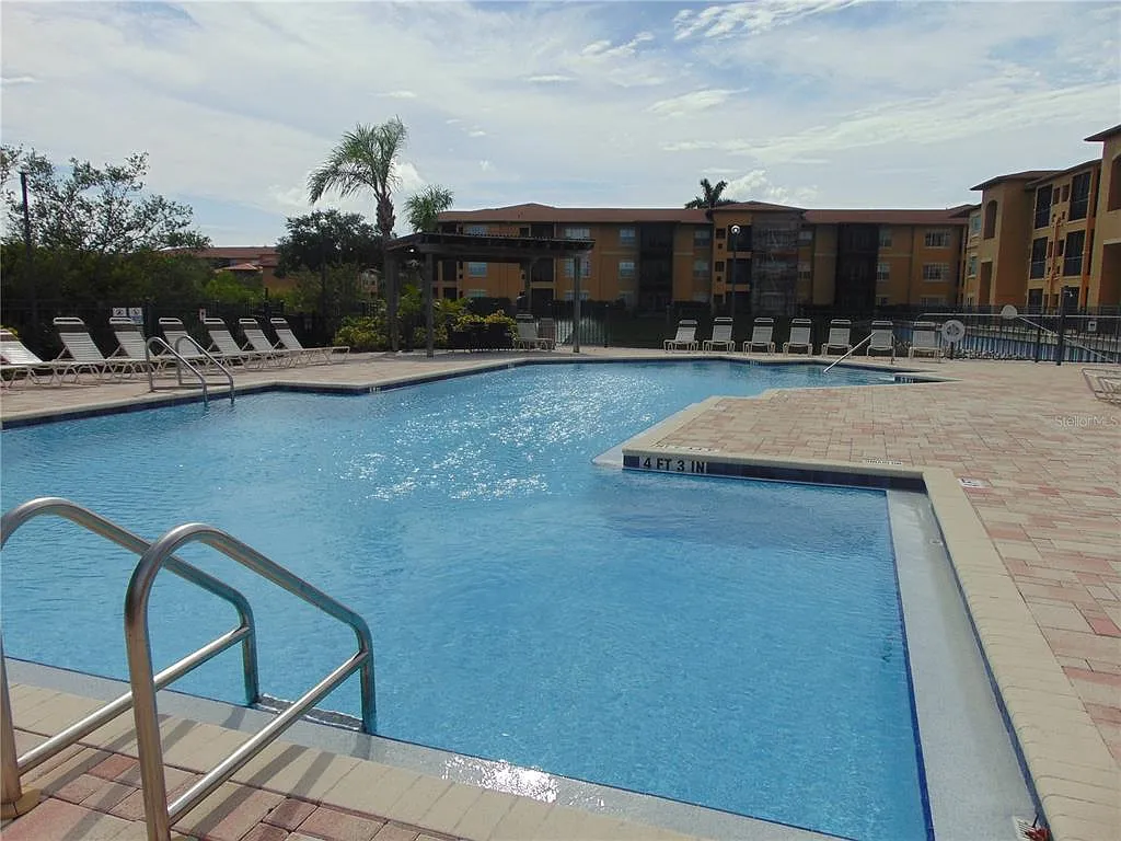 1 bed, 1.0 bath, 656 sqft, $1,400 — Photo 4