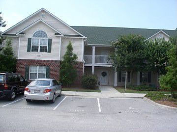 http://www.propertyboss.net/CustomerImages/SWEYER_71385/media/Properties/1414%20Willoughby%20Park%206/zsmall_Outside%20View.JPG