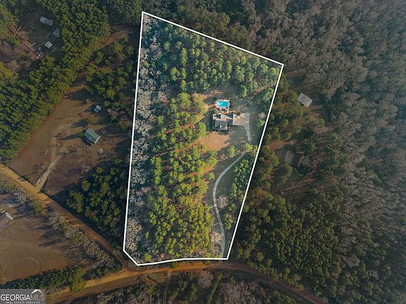 2nd image of 1532 Cliponreka Rd