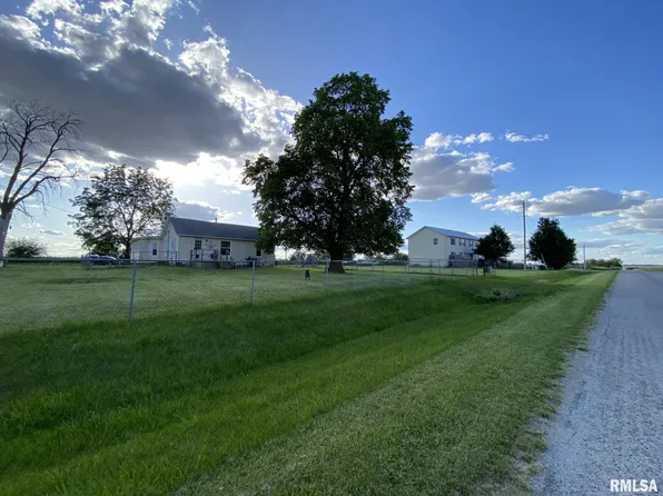 734 & 736 S 80th St, Roseville, IL 61473