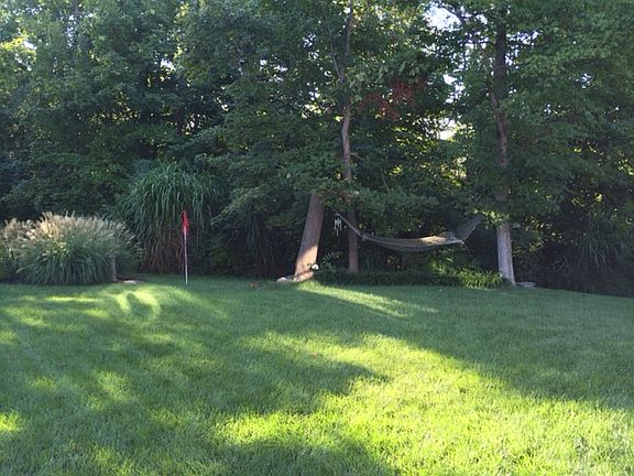 3rd image of 672 Meadow Wood Dr
