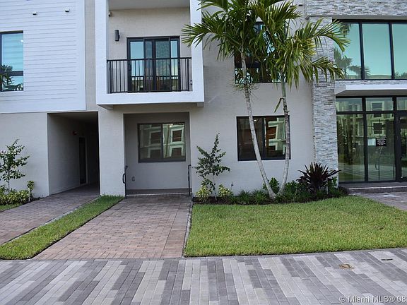 3rd image of 4640 NW 84th Ave #16