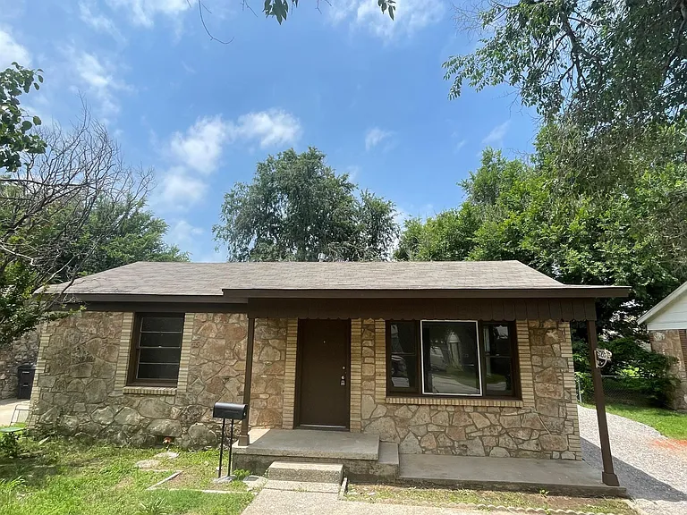 5205 N Dawson Dr — Photo 3
