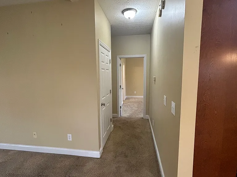182 Pavilion Dr — Photo 19