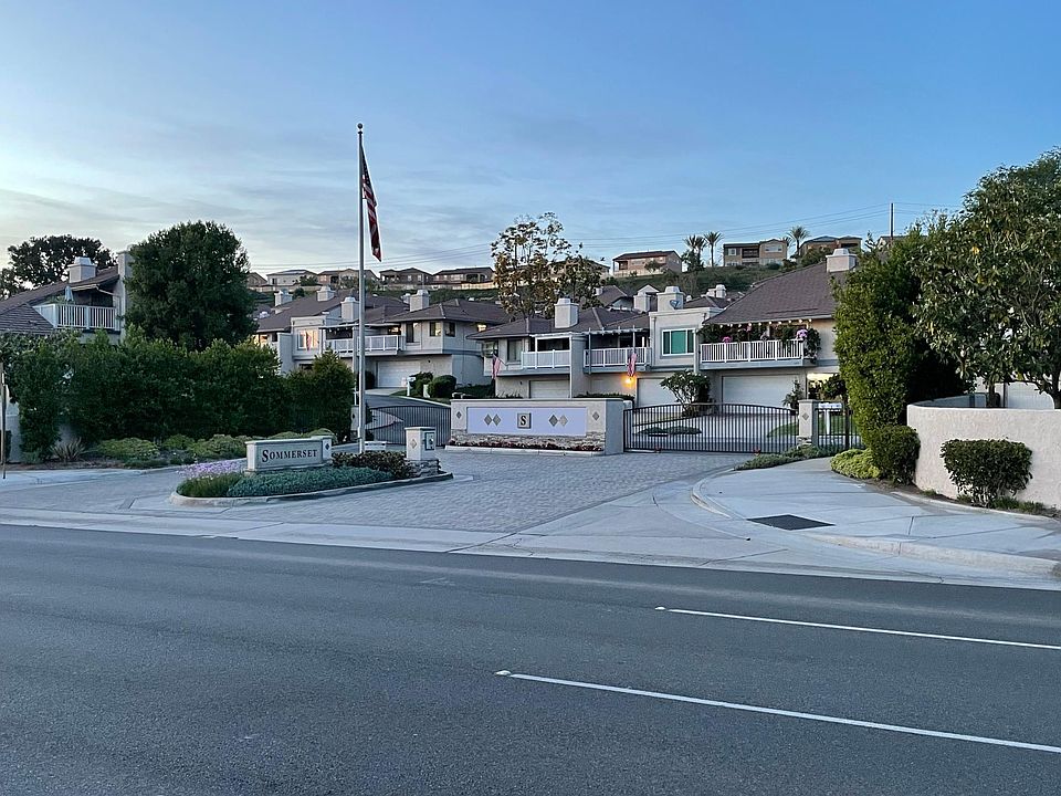 Sommerset Gated Community, front gate