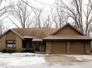 6155 Cross Trails Rd, Sylvania, OH 43560