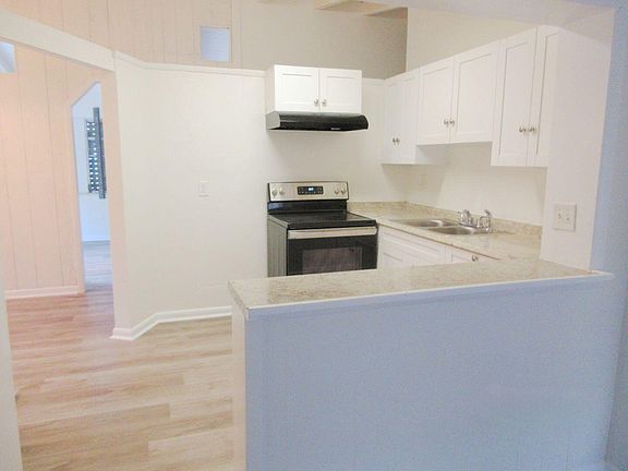 5th image of 1613 NW 15th Avenue