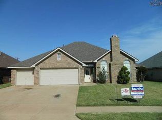 4813 Whisper Wind Dr, Wichita Falls, TX 76310