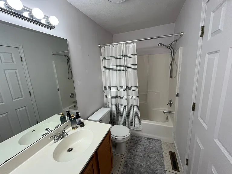 2321 Oakwood Park Dr — Photo 13