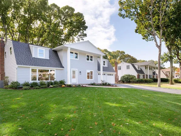12 Wichard Boulevard, Commack, NY 11725