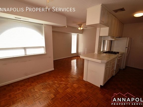 5th image of 1 Silverwood Cir APT 5