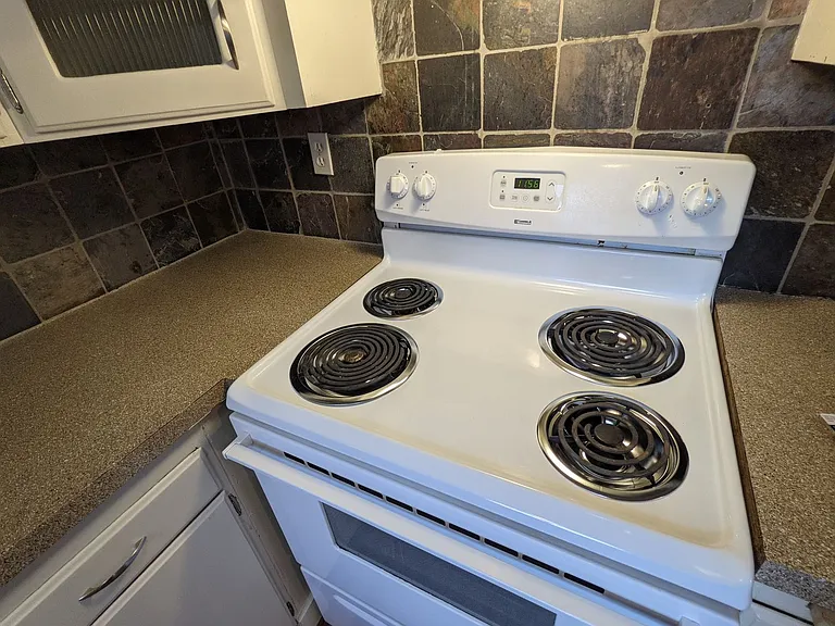West Slope Apartments — Photo 46