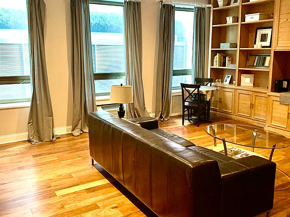 4th image of 65 E 54th St APT 3F