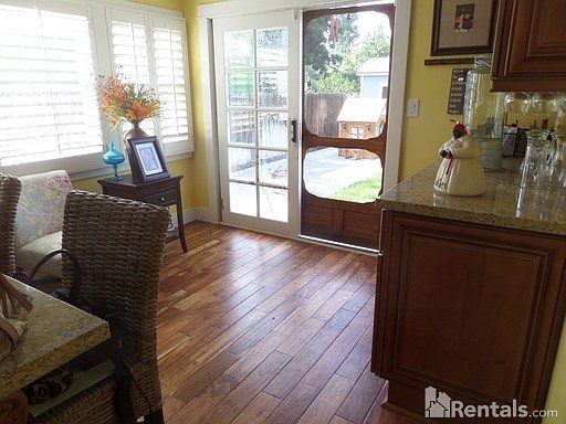 2nd image of 424 Jacaranda Pl