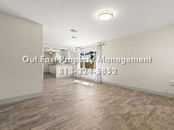 5th image of 8507 Claonia St