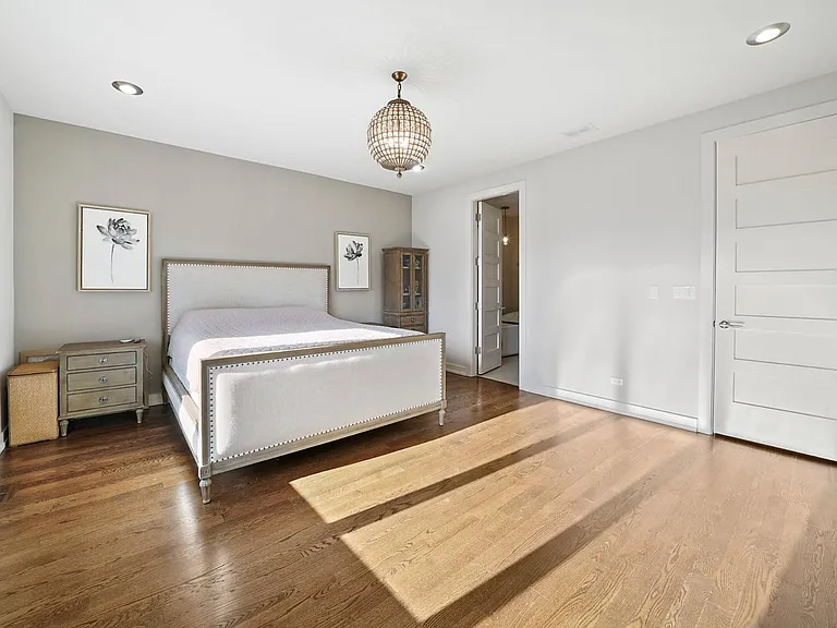 1113 N Ashland Ave #1 — Photo 9