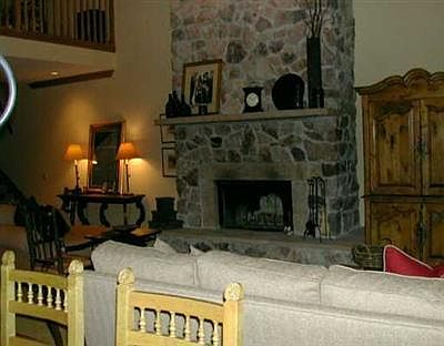 4th image of 29 Highlands Ln #Townhouse 3
