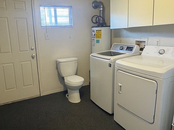 washer and dryer not included