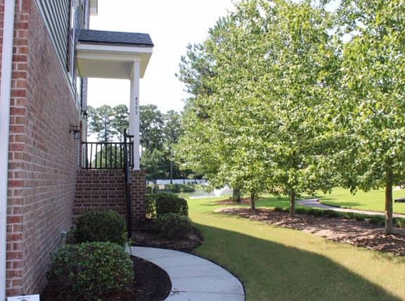 4th image of 4593 Leamore Square Rd