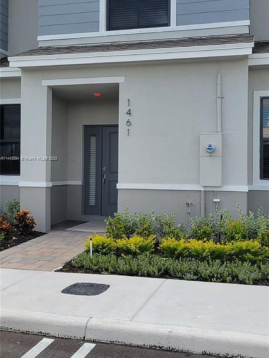 1st image of 1461 NE 5th Ave #1461
