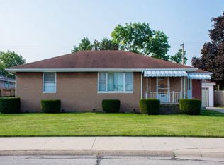 609 W 10th St, Mishawaka, IN 46544