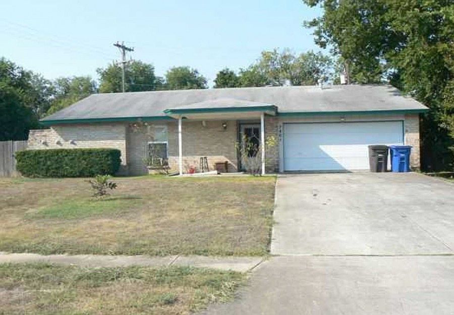 1st image of 7404 Pipers Ln