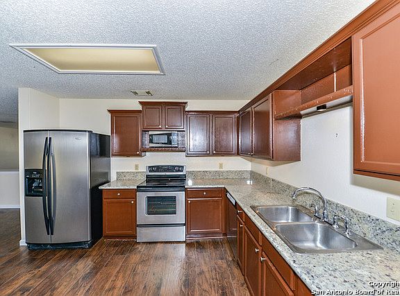 5th image of 14218 Edge Point Dr